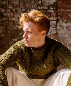 Knitwear Peregrine - Hudson Aran Jumper In Khaki