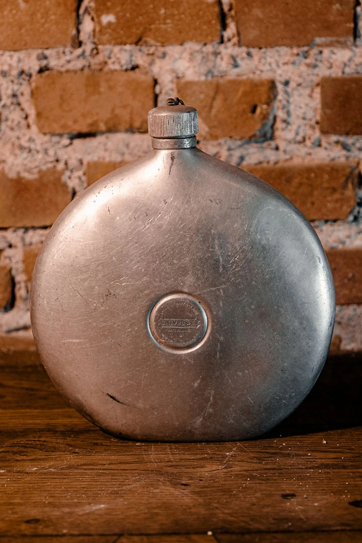 Antiques 1920's Large Landers Frary Clark Universal Army Flask Canteen - New Britain, Conn. 4 Antiques 1920's Large Landers Frary Clark Universal Army Flask Canteen - New Britain, Conn.