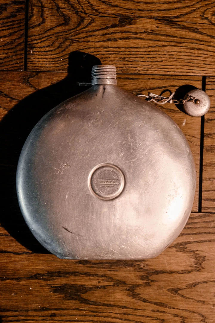 Antiques 1920's Large Landers Frary Clark Universal Army Flask Canteen - New Britain, Conn. 6 Antiques 1920's Large Landers Frary Clark Universal Army Flask Canteen - New Britain, Conn.