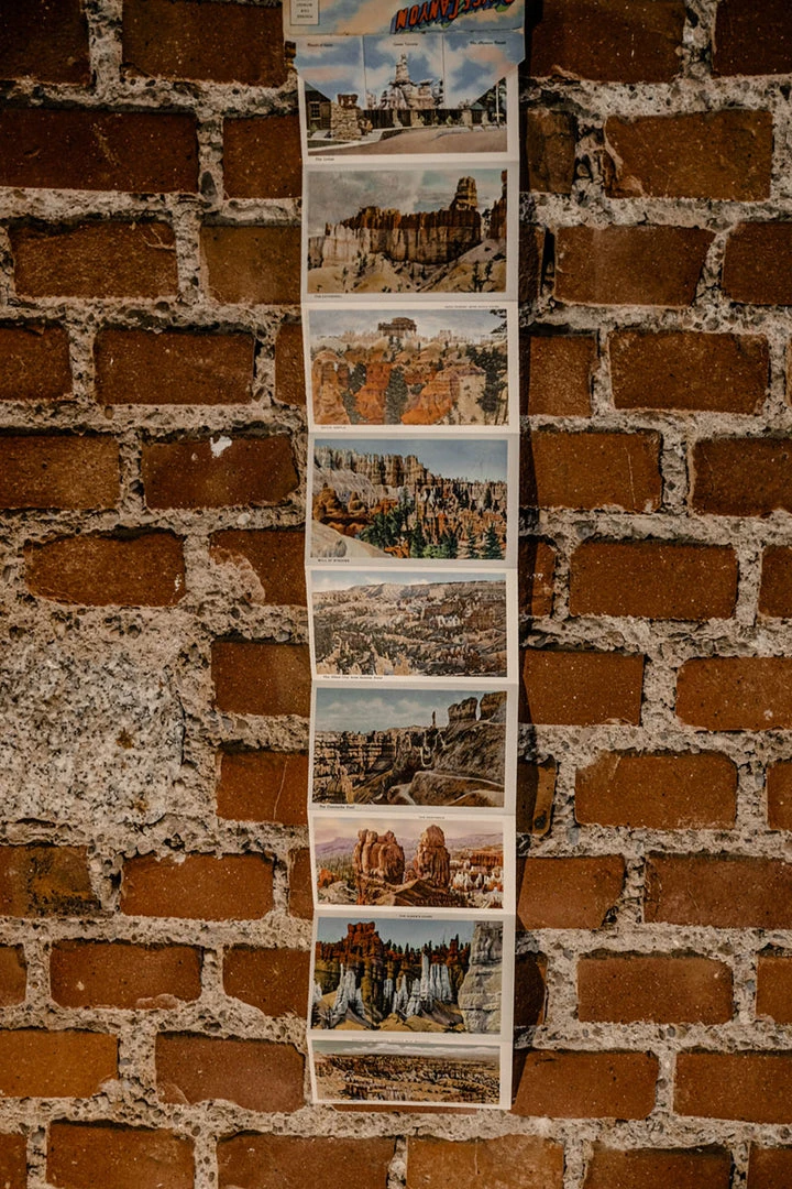 Antiques 1930/40's Lot N°1 - 3 Linen Souvenir Postcard Folders 6 Antiques 1930/40's Lot N°1 - 3 Linen Souvenir Postcard Folders