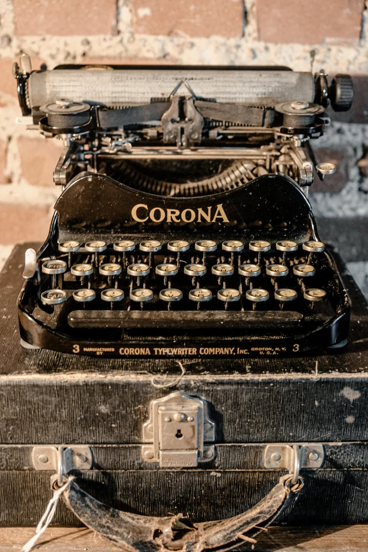 Antiques Corona 3 Typewriter. Year 1917 Antiques&Collectibles 3 Antiques Corona 3 Typewriter. Year 1917 Antiques&Collectibles