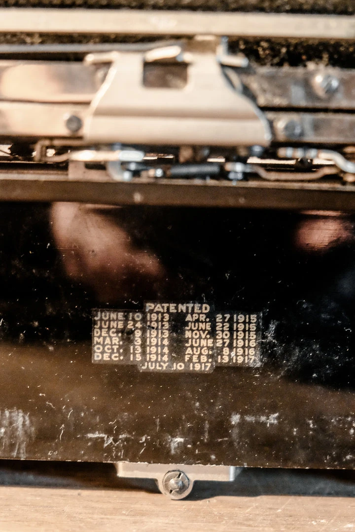 Antiques Corona 3 Typewriter. Year 1917 Antiques&Collectibles 6 Antiques Corona 3 Typewriter. Year 1917 Antiques&Collectibles