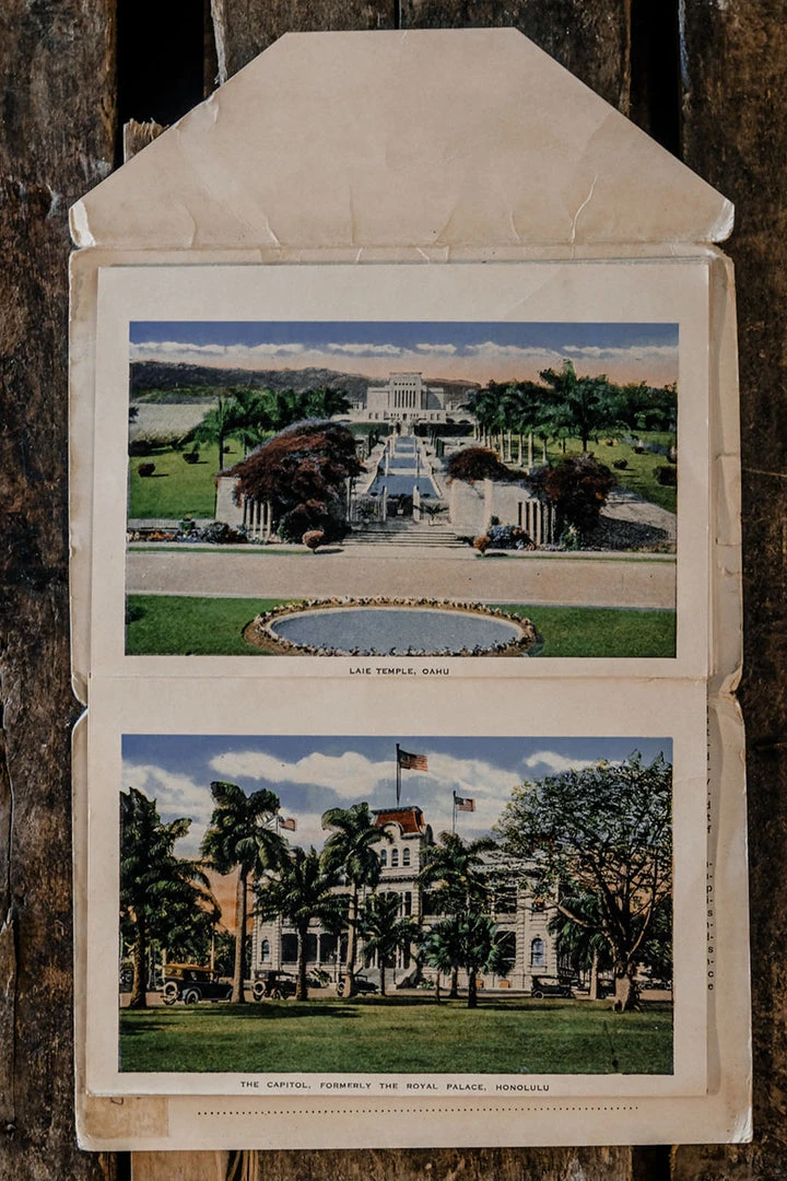 Antiques 1930/40's Lot N°1 - 3 Linen Souvenir Postcard Folders 9 Antiques 1930/40's Lot N°1 - 3 Linen Souvenir Postcard Folders