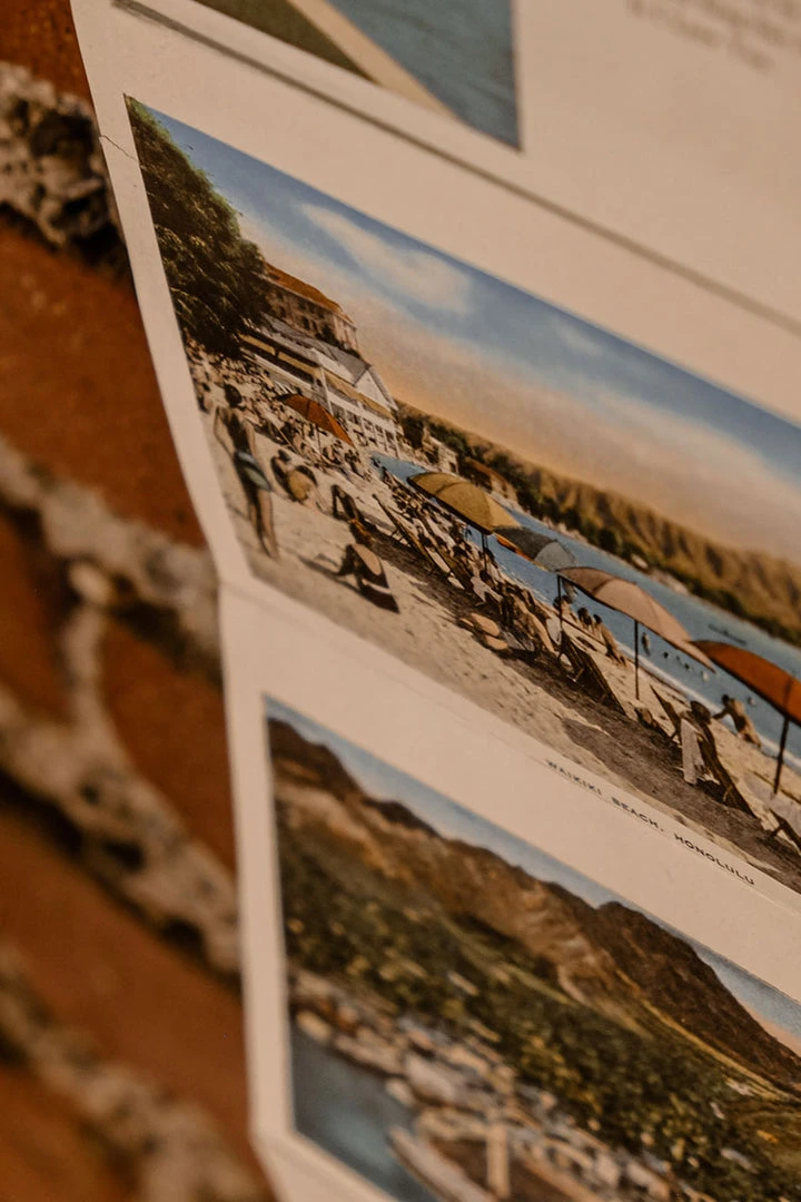 Antiques 1930/40's Lot N°1 - 3 Linen Souvenir Postcard Folders 10 Antiques 1930/40's Lot N°1 - 3 Linen Souvenir Postcard Folders