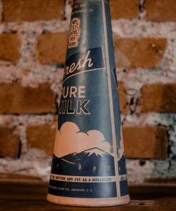 Antiques 1930/40's Dakota Paper Co. Fresh Pure Milk Cardboard Cone. Aberdeen (South Dakota)